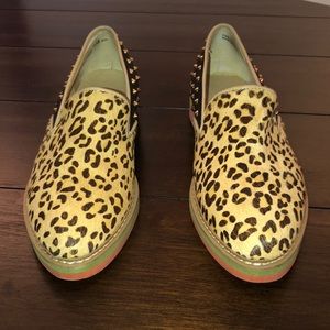 Cheetah print tan spike dress shoes